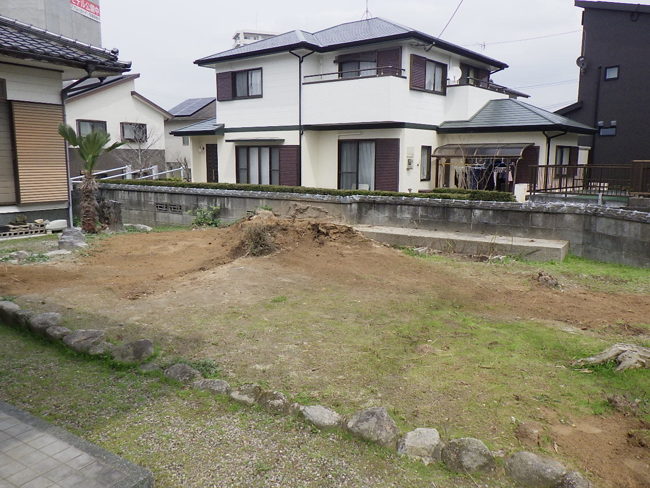 福岡県筑紫野市筑紫　庭石撤去工事