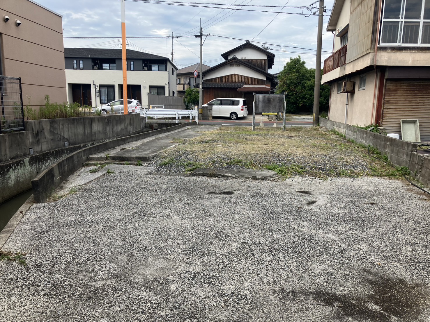 大中環境,施工事例,福岡県築上郡　土間コンクリート撤去工事