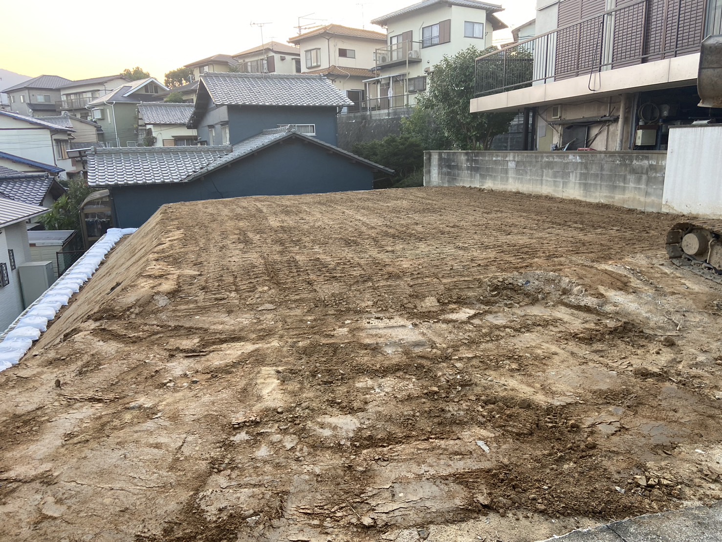 大中環境,施工事例,福岡県福岡市城南区樋井川　残土撤去処分工事